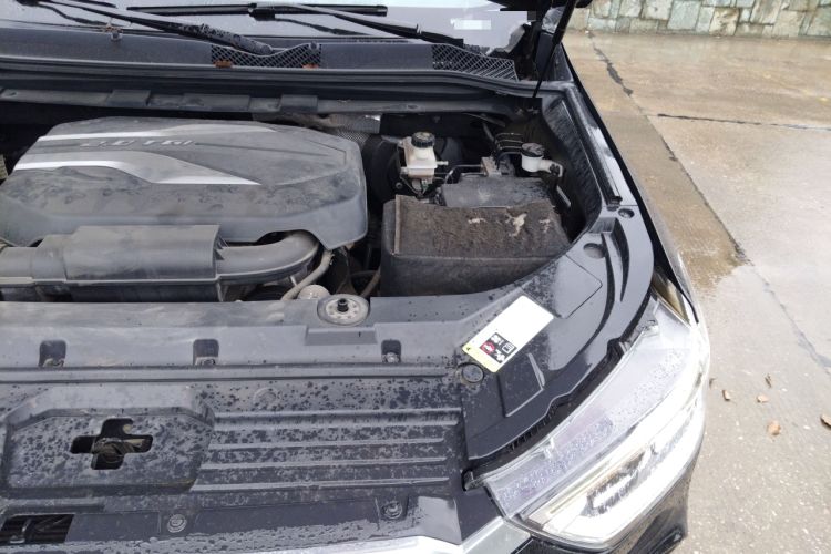 Used SAIC MAXUS D90 2017 2.0T Automatic All-Wheel Drive Sirius Engine Bay Left