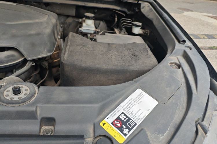 Used SAIC MAXUS D90 2017 2.0T Automatic All-Wheel Drive Sirius Engine Bay Left