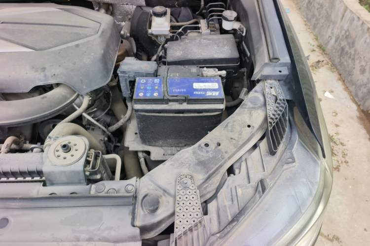 Used SAIC MAXUS D90 2017 2.0T Manual 4x4 Neptune Engine Bay Left