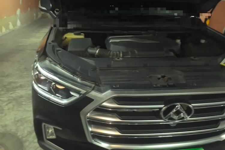 Used SAIC MAXUS D90  Engine Bay Right