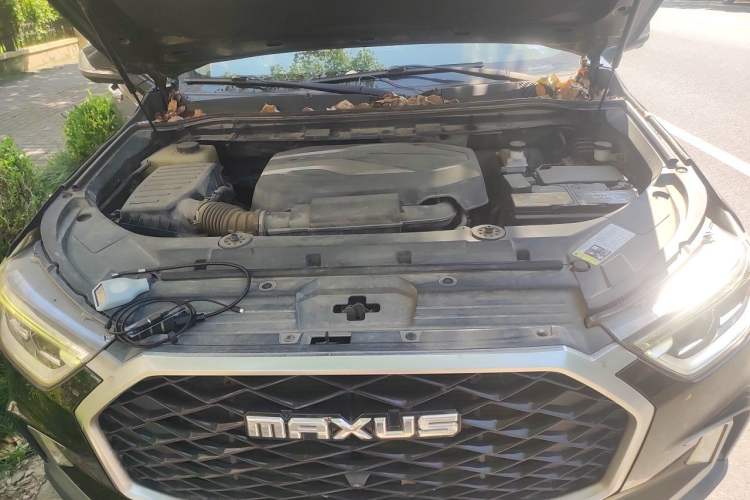 Used SAIC MAXUS D90 2017 2.0T Automatic All-Wheel Drive Sirius Engine Bay