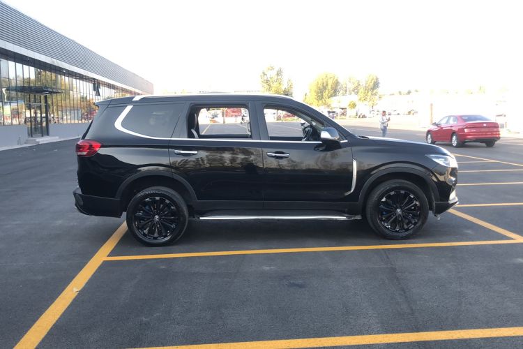 Used SAIC MAXUS D90 2017 2.0T Automatic Two-Wheel Drive - Uranus Exterior 2