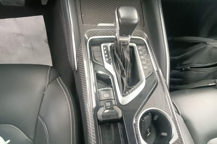 Used SAIC MAXUS D90 2017 2.0T Automatic Two-Wheel Drive - Uranus Gear Lever
