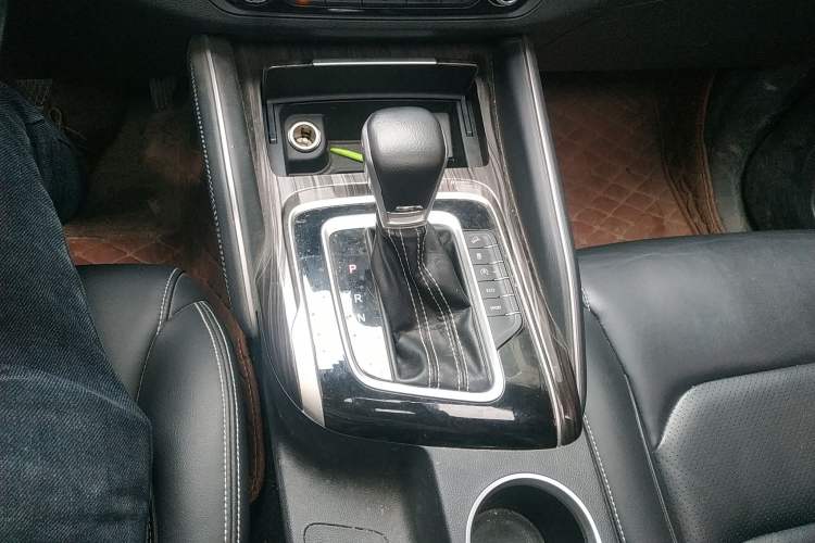 Used SAIC MAXUS D90 2017 2.0T Automatic Two-Wheel Drive Mercury Gear Lever