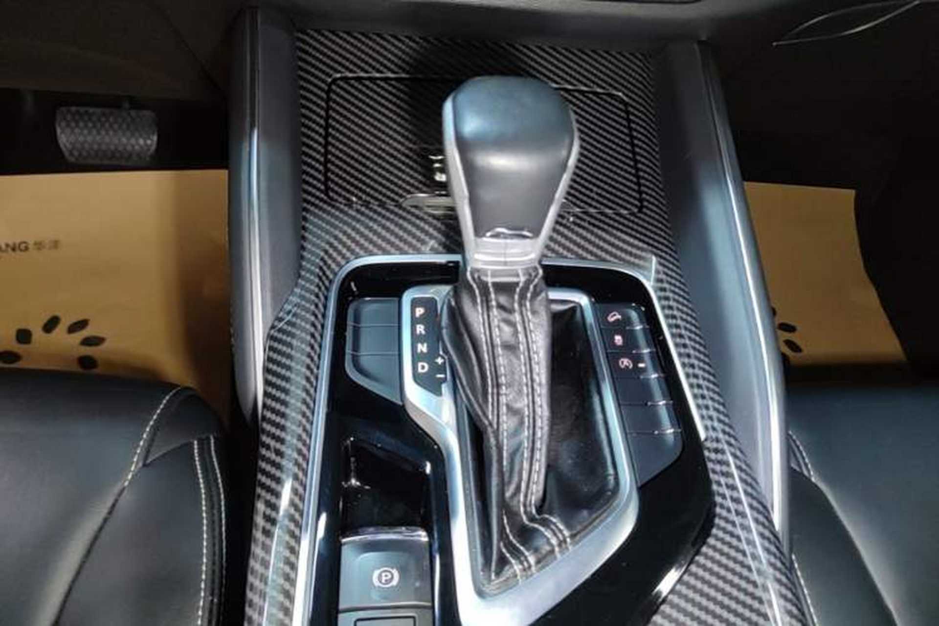 Used SAIC MAXUS D90 2017 2.0T Automatic All-Wheel Drive Sirius Gear Lever