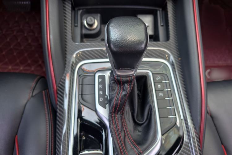 Used SAIC MAXUS D90 2017 2.0T Automatic All-Wheel Drive Sirius Gear Lever