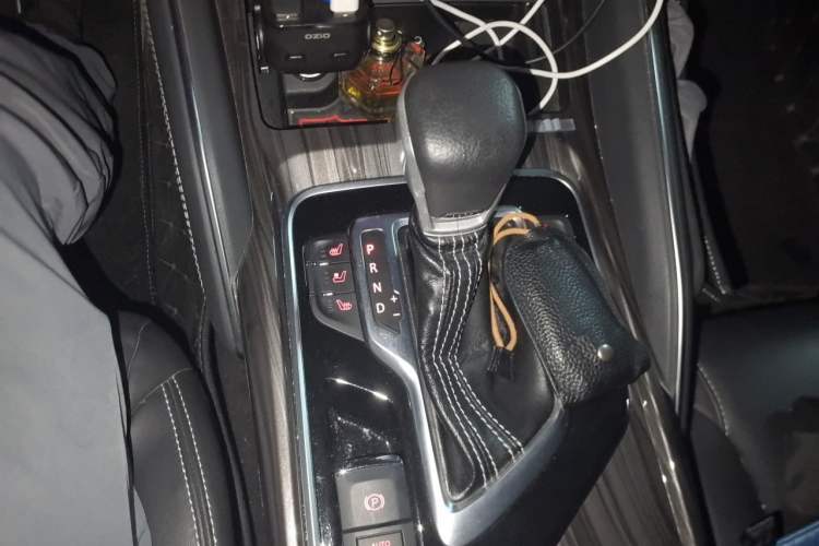 Used SAIC MAXUS D90  Gear Lever