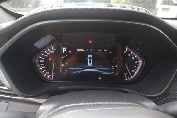 Used SAIC MAXUS D90  Instrument Cluster