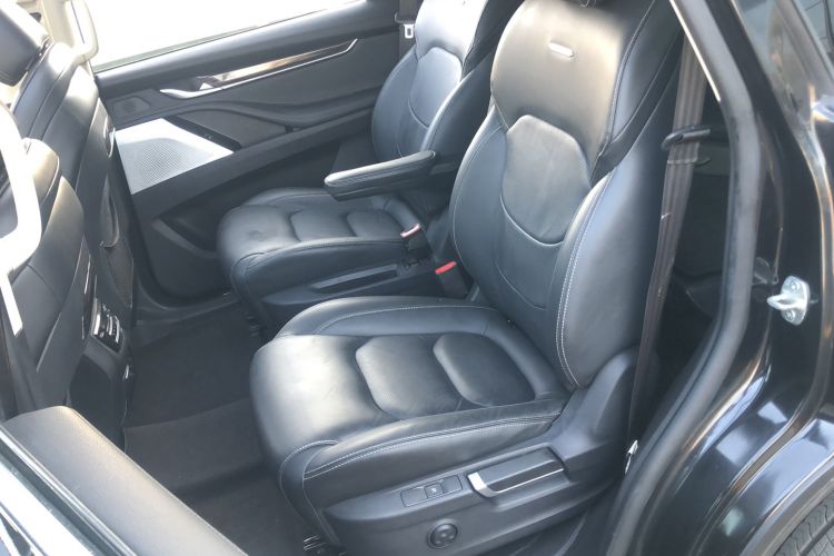 Used SAIC MAXUS D90 2017 2.0T Automatic Two-Wheel Drive - Uranus Interior 1