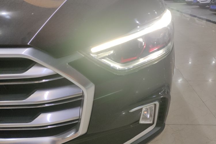 Used SAIC MAXUS D90 2017 2.0T Automatic All-Wheel Drive Polaris Left Front Headlight