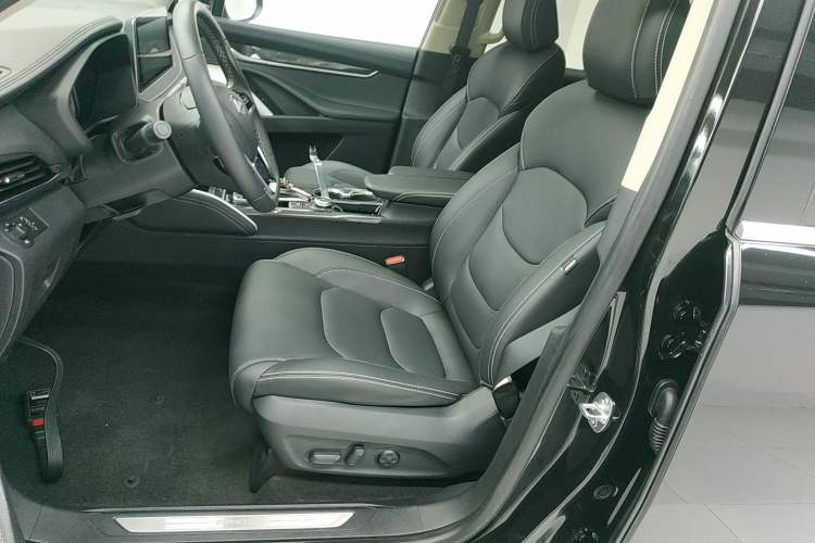 Used SAIC MAXUS D90 2017 2.0T Automatic All-Wheel Drive Sirius Left Front Seat