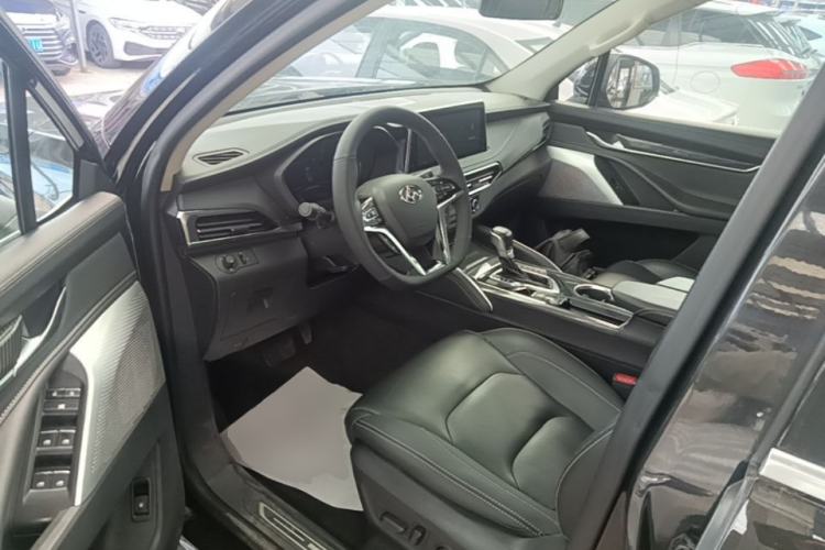 Used SAIC MAXUS D90 2017 2.0T Automatic Two-Wheel Drive - Uranus Left Front Seat