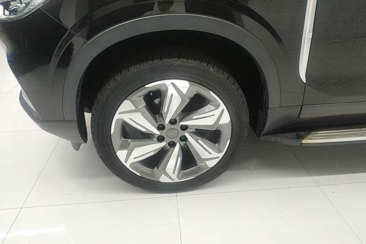 Used SAIC MAXUS D90 2017 2.0T Automatic All-Wheel Drive Sirius Left Front Wheel Hub