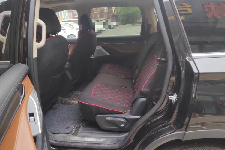 Used SAIC MAXUS D90 2017 2.0T Automatic All-Wheel Drive Sirius Left Rear Seat