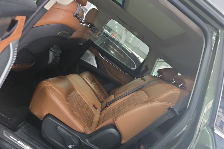 Used SAIC MAXUS D90 2017 2.0T Automatic All-Wheel Drive Polaris Left Rear Seat