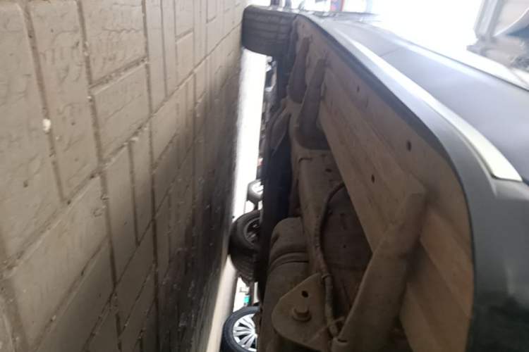 Used SAIC MAXUS D90 2017 2.0T Automatic Two-Wheel Drive - Uranus Left Side Sill