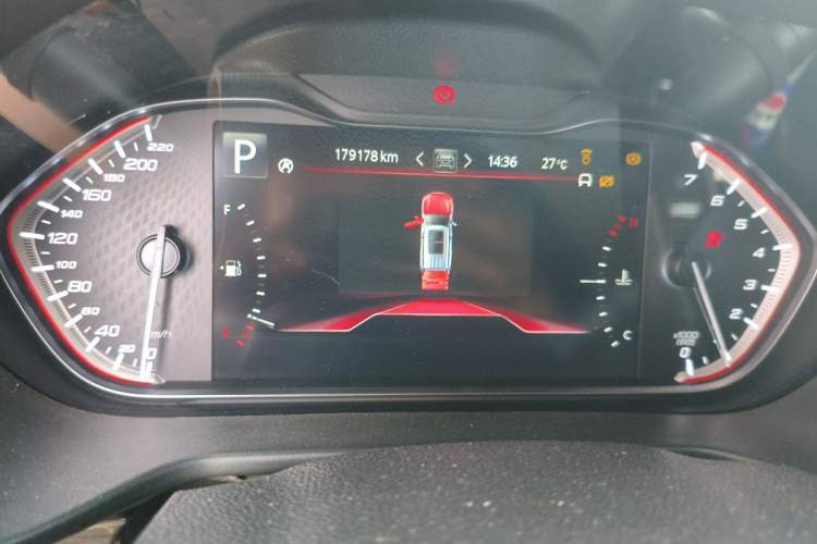 Used SAIC MAXUS D90 2017 2.0T Automatic All-Wheel Drive Sirius Odometer Close Up
