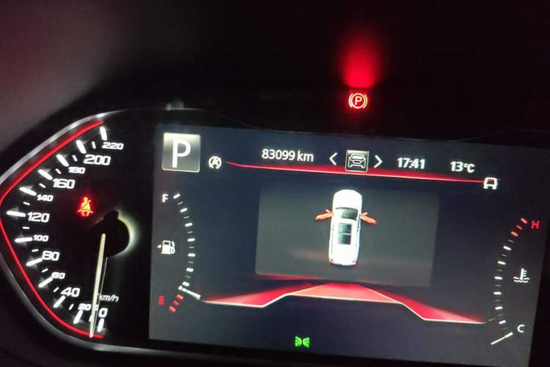 Used SAIC MAXUS D90 2017 2.0T Automatic All-Wheel Drive Sirius Odometer Close Up
