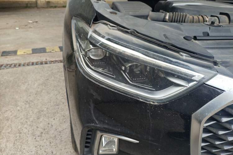 Used SAIC MAXUS D90 2017 2.0T Automatic All-Wheel Drive Sirius Right Front Headlight