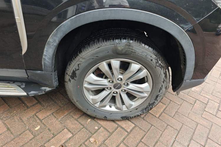 Used SAIC MAXUS D90 2017 2.0T Automatic Two-Wheel Drive - Uranus Right Front Wheel Hub