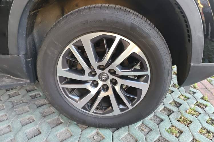Used SAIC MAXUS D90 2017 2.0T Manual Two-Wheel Drive Mars Right Front Wheel Hub