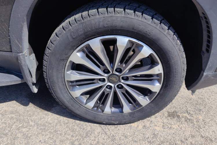 Used SAIC MAXUS D90 2017 2.0T Automatic All-Wheel Drive Sirius Right Front Wheel Hub
