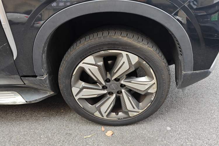 Used SAIC MAXUS D90 2017 2.0T Automatic All-Wheel Drive Sirius Right Front Wheel Hub