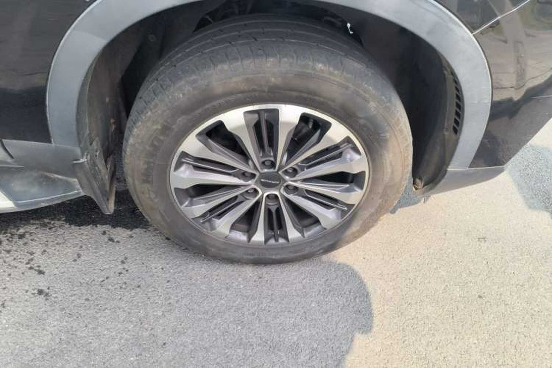 Used SAIC MAXUS D90 2017 2.0T Automatic All-Wheel Drive Sirius Right Front Wheel Hub