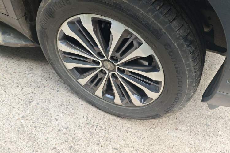 Used SAIC MAXUS D90 2017 2.0T Automatic All-Wheel Drive Sirius Right Front Wheel Hub