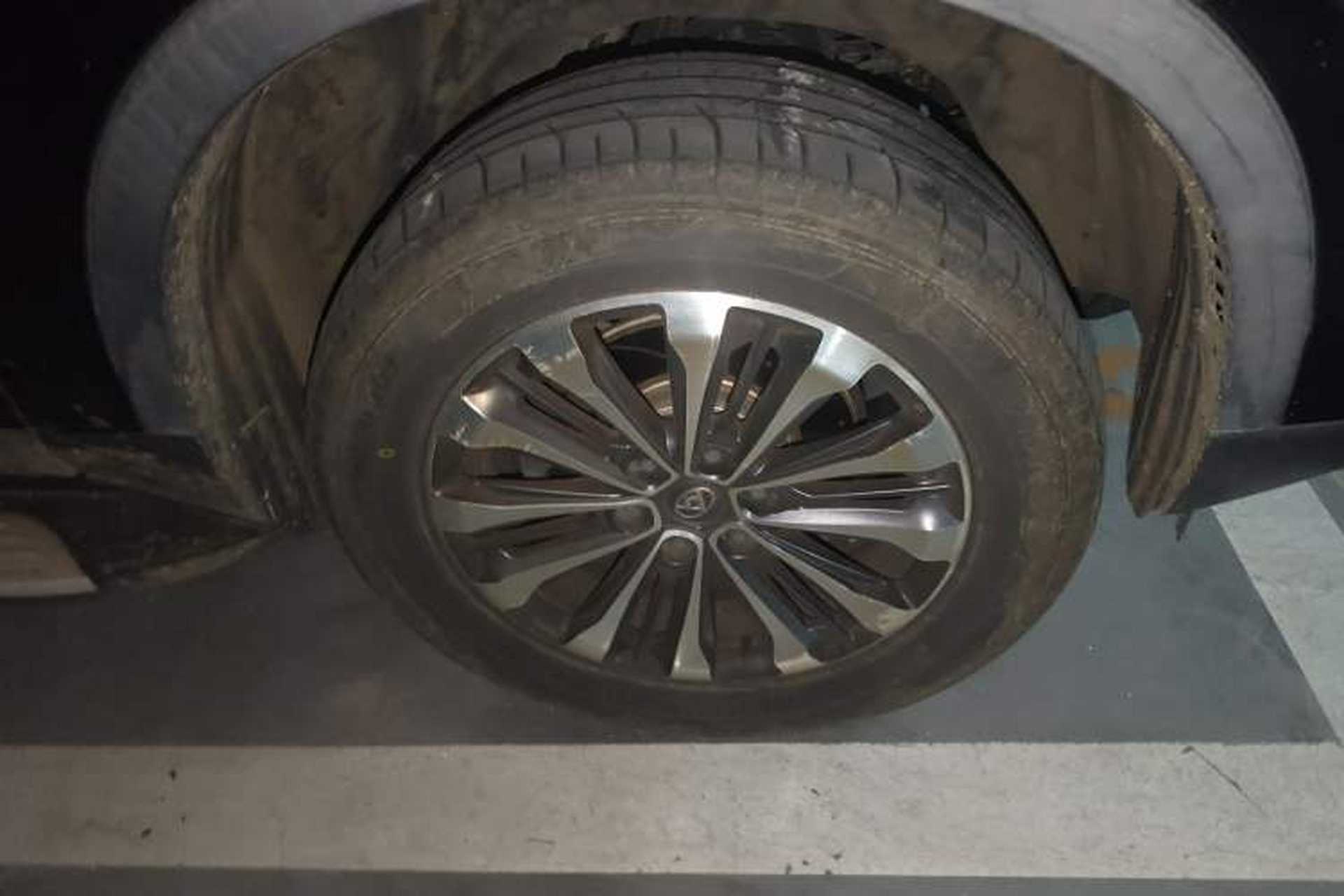 Used SAIC MAXUS D90 2017 2.0T Automatic All-Wheel Drive Sirius Right Front Wheel Hub