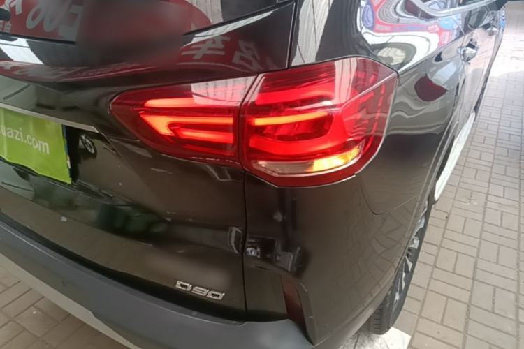 Used SAIC MAXUS D90 2017 2.0T Automatic Two-Wheel Drive - Uranus Right Rear Taillight