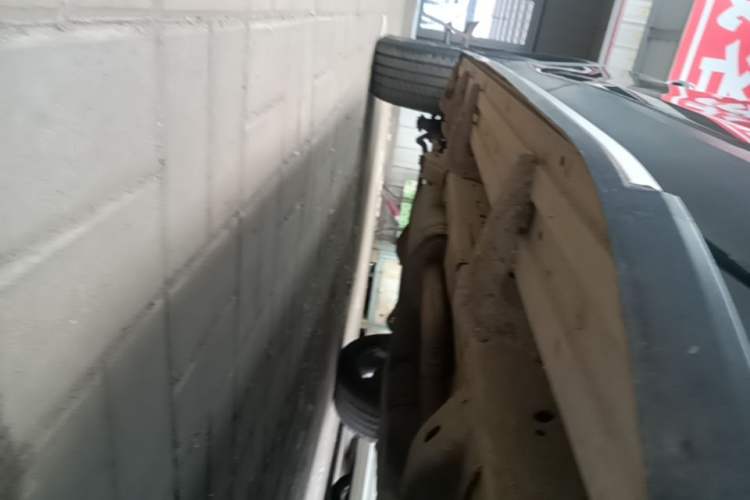 Used SAIC MAXUS D90 2017 2.0T Automatic Two-Wheel Drive - Uranus Right Side Sill