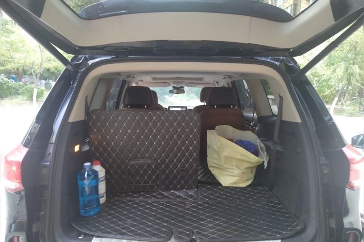 Used SAIC MAXUS D90  Trunk