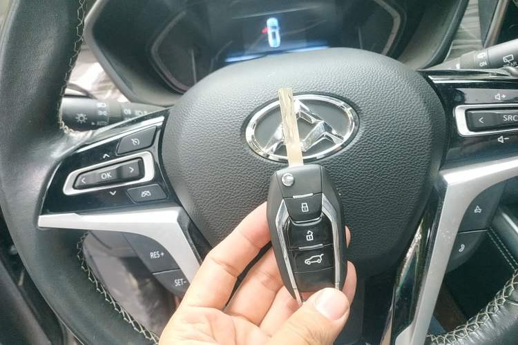 Used SAIC MAXUS D90 2017 2.0T Automatic Two-Wheel Drive Mercury Vehicle Key