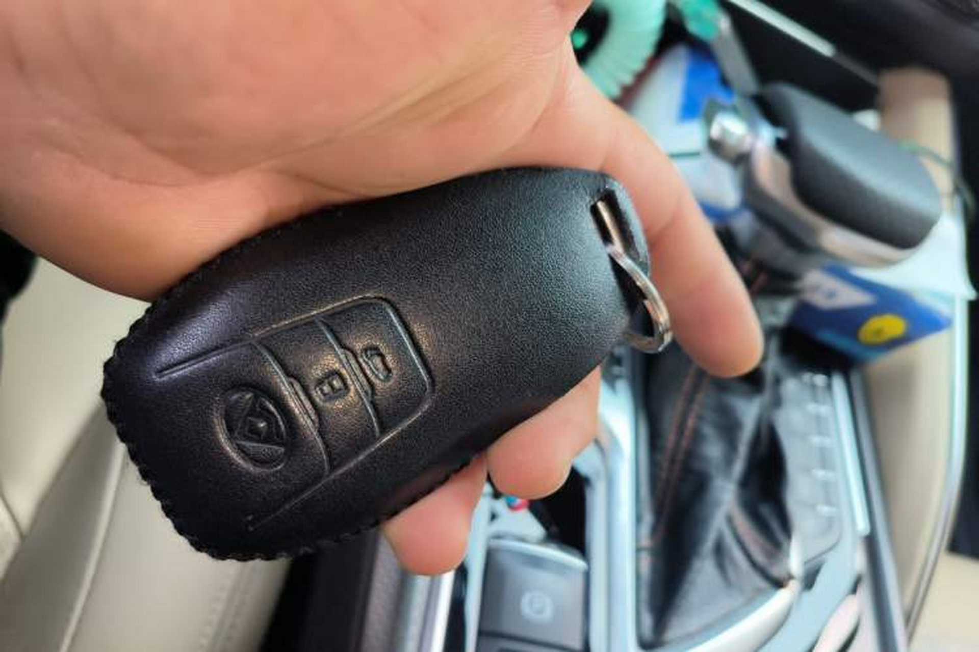 Used SAIC MAXUS D90 2017 2.0T Automatic All-Wheel Drive Sirius Vehicle Key