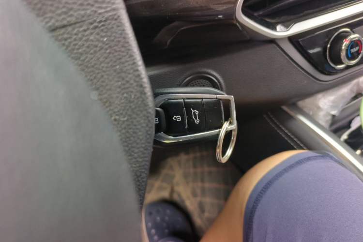 Used SAIC MAXUS D90 2017 2.0T Manual 4x4 Neptune Vehicle Key