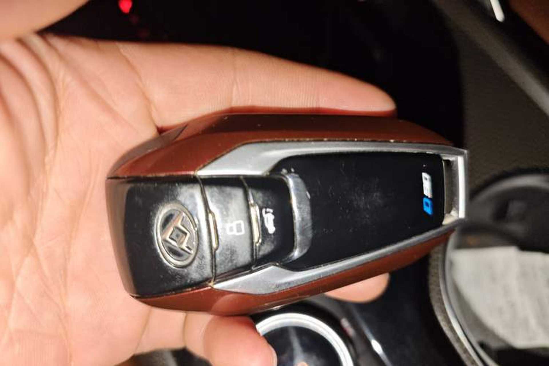 Used SAIC MAXUS D90 2017 2.0T Automatic All-Wheel Drive Sirius Vehicle Key