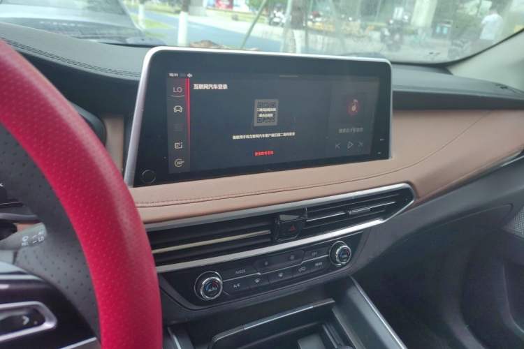 Used SAIC MAXUS D90 2017 2.0T Automatic Two-Wheel Drive - Uranus Audio And AC Panel