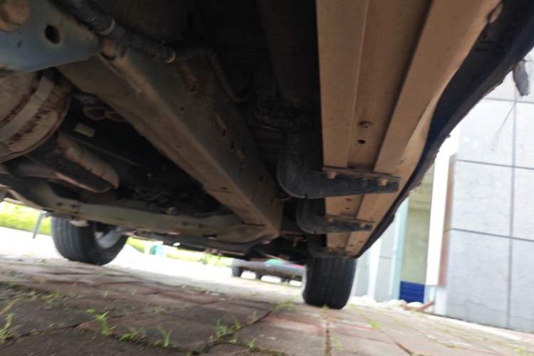Used SAIC MAXUS D90 2017 2.0T Automatic Two-Wheel Drive Mercury Chassis Rear Right