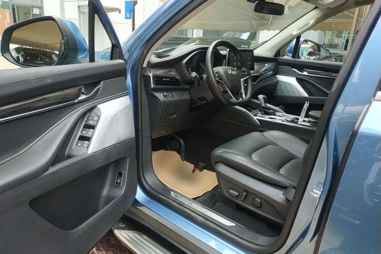 Used SAIC MAXUS D90 2017 2.0T Automatic All-Wheel Drive Sirius Driver Seat
