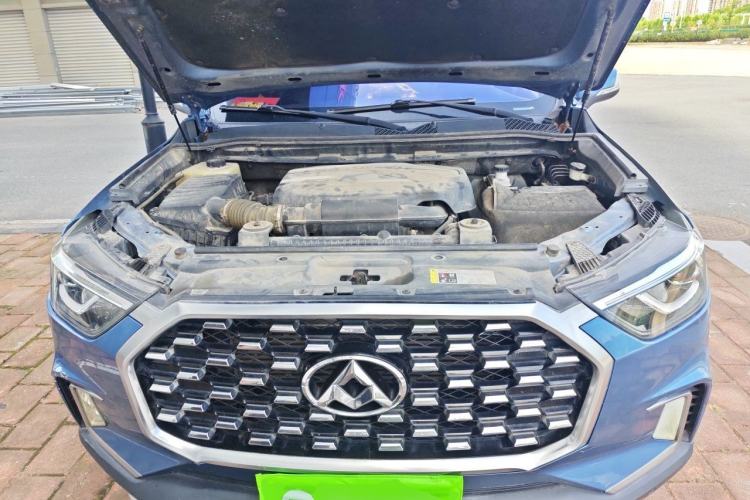 Used SAIC MAXUS D90 2017 2.0T Automatic Two-Wheel Drive Mercury Engine Bay