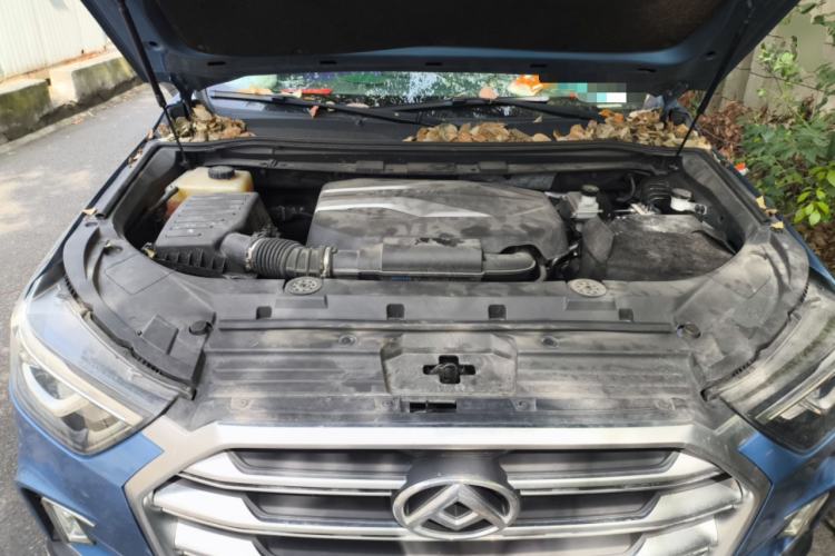 Used SAIC MAXUS D90  Engine Bay