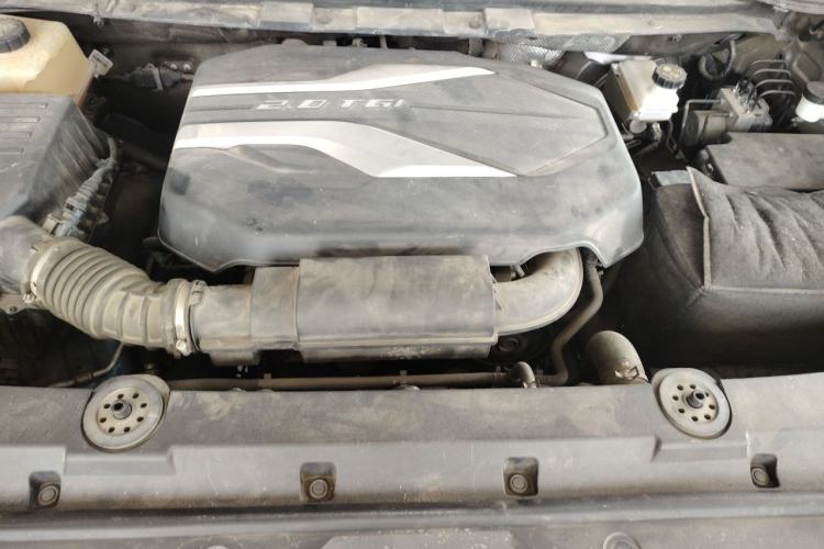 Used SAIC MAXUS D90 2017 2.0T Automatic All-Wheel Drive Sirius Engine Bay