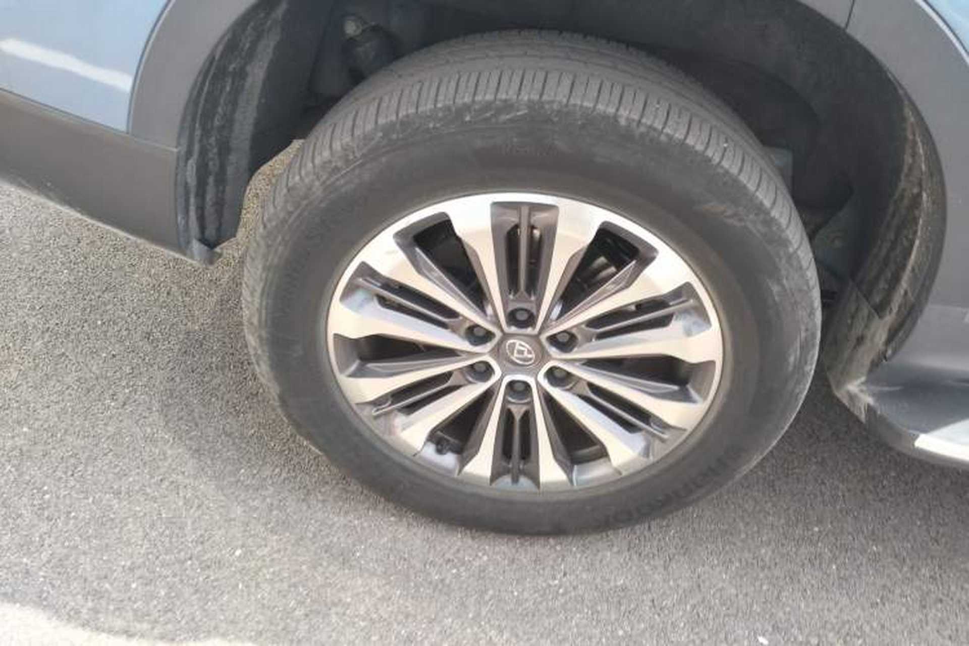Used SAIC MAXUS D90 2017 2.0T Automatic All-Wheel Drive Sirius Exterior 5