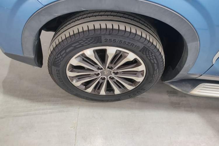 Used SAIC MAXUS D90 2017 2.0T Automatic Two-Wheel Drive - Uranus Left Front Wheel Hub