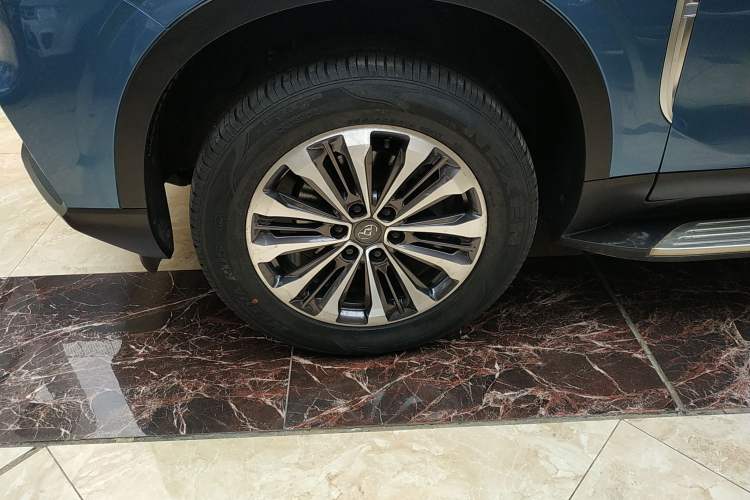 Used SAIC MAXUS D90 2017 2.0T Automatic All-Wheel Drive Sirius Left Front Wheel Hub
