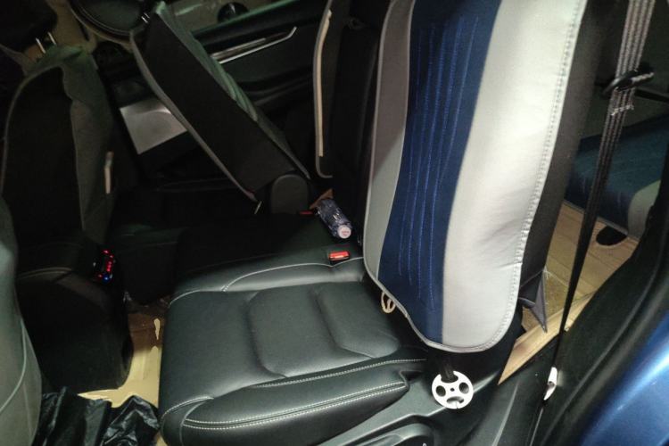 Used SAIC MAXUS D90 2017 2.0T Automatic All-Wheel Drive Sirius Left Rear Seat