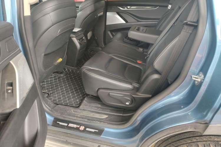 Used SAIC MAXUS D90 2017 2.0T Automatic All-Wheel Drive Sirius Left Rear Seat