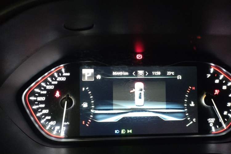 Used SAIC MAXUS D90 2017 2.0T Automatic All-Wheel Drive Sirius Odometer Close Up