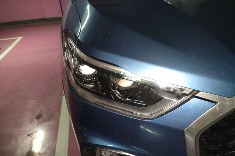 Used SAIC MAXUS D90 2017 2.0T Automatic All-Wheel Drive Sirius Right Front Headlight